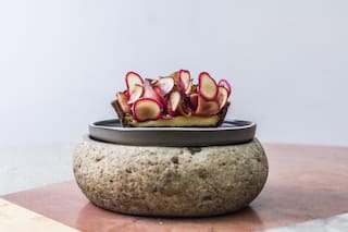 Tarta de tubérculos de la mejor cocinera del mundo, la peruana Pía León