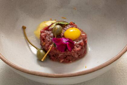 Tartar de lomo de cordero por Nicolas Martini.