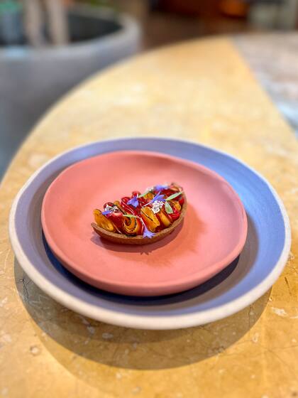 Tarteleta de tubérculos, un clásico de Kjolle.