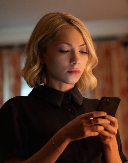 Tavi Gevinson, la estrella de la nueva versión de Gossip Girl, aprovechó la postergación de un revival de Assassins, de Stephen Sondheim