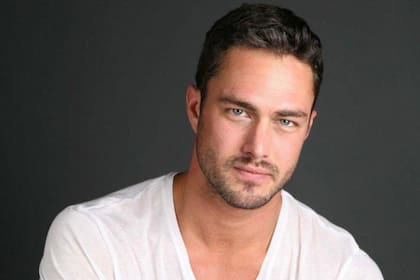 Taylor Kinney, el bombón que enamoró a Lady GaGa
