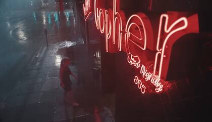 Taylor Swift entra al Golden Gopher al final del video de Delicate (YouTube/Taylor Swift)