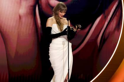 Taylor Swift ganó el Premio Grammy al Álbum del Año por Midnights