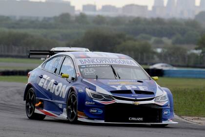 Agustín Canapino (Chevrolet Cruze) dominó desde el semáforo a la bandera a cuadros, pero el triunfo no le alcanzó para quitarle la corona a Matías Rossi (Toyota Corolla)