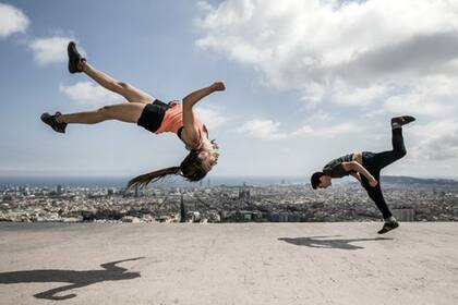 No es necesario tomar clases de parkour, pero con solo 15 minutos de caminata y escuchar a los pájaros, te hará mucho bien