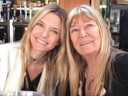 Sofía Zámolo junto a Cristina, su mamá