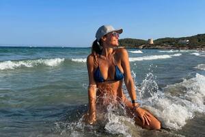 La sorpresa que recibió Pampita en Ibiza: “Te extraño con locura”