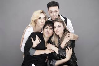 Te quiero, sos perfecto, cambiá: Divertidas viñetas musicales de parejas