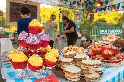 Te recomendamos que vayas de tour por tu ciudad probando nuevos sabores