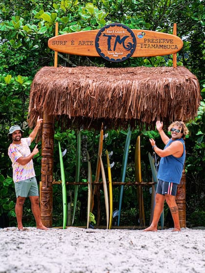 Team Maicol, del surfista Maicol Santos, nacido y criado en Ubatuba