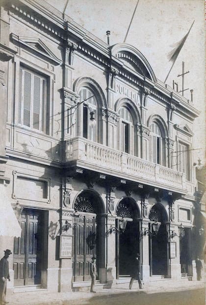 Teatro De la Comedia: fue demolido con la construcción de la Av. 9 de Julio.