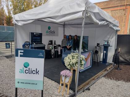 Tecnología para probar in situ en el stand de AlClick.