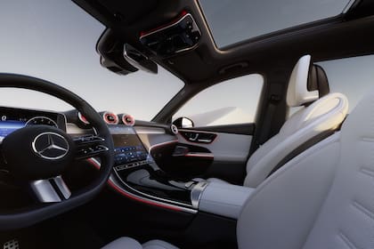 Tecnológico y sofisticado es el interior del nuevo Mercedes-Benz GLC