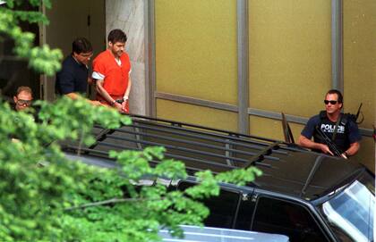 El arresto de Ted J. Kaczynski, quien asesino a tres personas con sus paquetes bomba