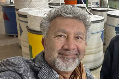 Teddy Karagozian publicó los libros Mochila Argentina y Revolución Impositiva