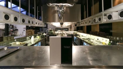 Cocina del restaurante Tegui, en Palermo, cerrado desde 2021