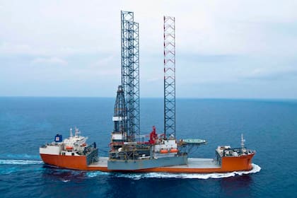 Plataforma offshore en el Golfo San Jorge, a 45 kilómetros de Comodoro Rivadavia