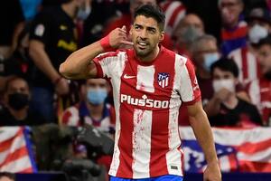 El golazo y la actitud de Suárez ante su ex DT en el triunfo del Atlético ante Barcelona