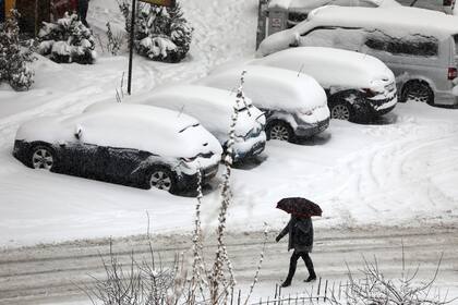 En Turquía, Estambul y Ankara también están nevadas. Resultado del frente frío que llegó desde Europa, el país registra además lluvias y vientos fuertes 