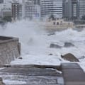 Mar del Plata y una “tormenta perfecta”: temporal con viento y lluvia y sorpresivo paro de colectivos