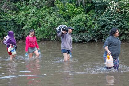 Miles de personas se autoevacuaron.