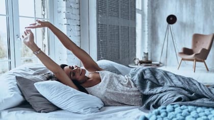 Tender la cama todas las mañanas le puede ayudar a adoptar mejores hábitos en su vida cotidiana

Foto: iStock