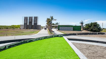 Tendrá plazas para niños y adolescentes, senderos aeróbicos, gimnasios outdoors y espacios verdes en convivencia con las lagunas.