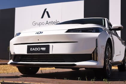 Tendrá un largo de 4770 mm y una distancia entre ejes de 2765 mm