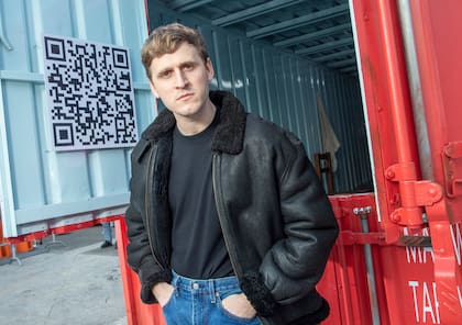 "Tenemos la capacidad de engañarnos a nosotros mismos, y eso es fascinante", dice Louta