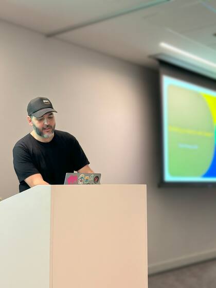 "Tener un coeficiente intelectual alto es una gran maquinaria que, si lo juntas con la disciplina, te abre muchas posibilidades", sostiene Elia