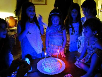 Tengo que pasarles el dato de Carolina, hermana de Paulina, que hace unas tortas increíbles