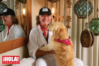 Nos abre las puertas de su acogedor departamento en Punta del Este que acaba de decorar con estilo náutico