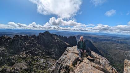“Tenía muchas ganas de volver, sentía que tenía muchas cosas pendientes, ahora estoy enfrentándome con muchas de ellas, me di cuenta de que al irme había escapado de muchas cosas que, en cierta manera, eran las que me habían empujado a irme: conflictos, relaciones, traumas, miedos”.