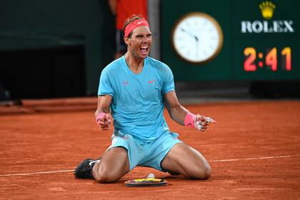 Así festeja Nadal en la central de Roland Garros: otro hito