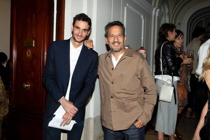 Teo Díscoli y el artista Emiliano Miliyo