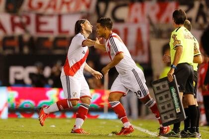 Teo ingresa en el segundo tiempo en lugar de Cavenaghi
