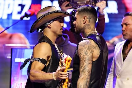 Teófimo López enfrentará a Arnold Barboza Jr