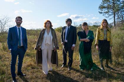 Terapia alternativa: poliamor, tratamientos disruptivos y mucho humor para la segunda temporada de la serie