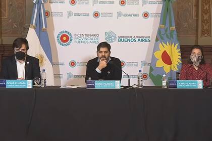 "No creo que sea una posibilidad una mayor flexibilidad en relación con los números que estamos viendo. Sería muy peligroso", dijo el jefe de gabinete bonaerense, Carlos Bianco, durante la conferencia de prensa