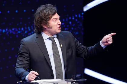 Tercer debate presidencial 2023, en la Facultad de Derecho, entre Sergio Massa, candidato por Unión por la Patria y Javier Milei, candidato por La Libertad Avanza.