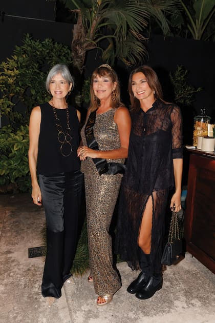 Tere Garbesi, Mora y Mariana Arias posan para el fotógrafo de ¡HOLA! Argentina