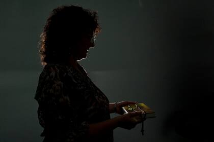 Teresa, dejó los hábitos y descubrió su amor por otra mujer