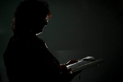 Teresa, dejó los hábitos y descubrió su amor por otra mujer