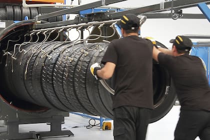 Terminado el proceso los neumáticos quedan listos para ser instalados