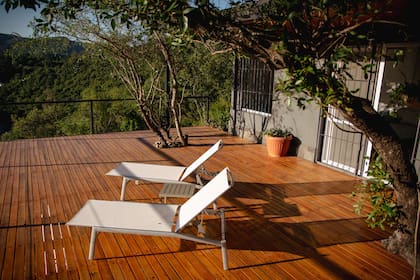 Terraza con vista privilegiada del valle.