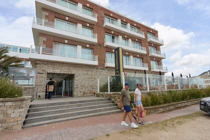 Terrazas Al Mar, una de las de cinco propuestas gastronómicas exclusivas para disfrutar la noche de Año Nuevo en Pinamar, con opciones que destacan por su ambiente sofisticado, menús gourmet y vistas únicas en la costa argentina
