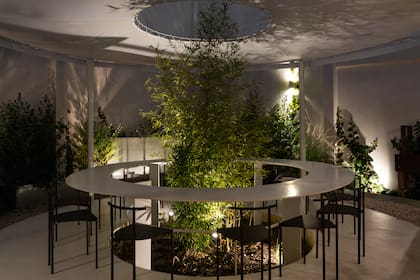 Terrazas otoñales: la barra circular del patio de Horta