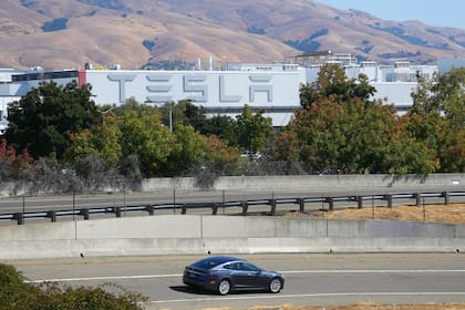 Tesla enfrenta un escenario adverso tras la decisión, que debilita su posición en uno de los mercados más importantes de Estados Unidos