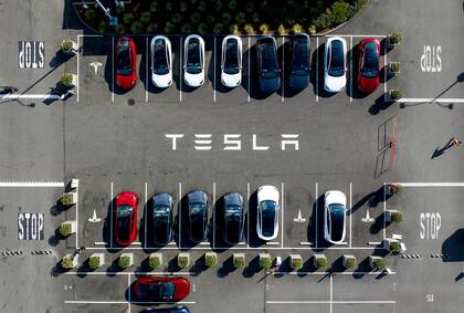 Tesla enfrenta una caída en su participación de mercado en California