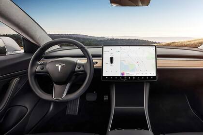 Tesla es el adalid de las pantallas gigantes, no solo para los comandos sino también para el marketing